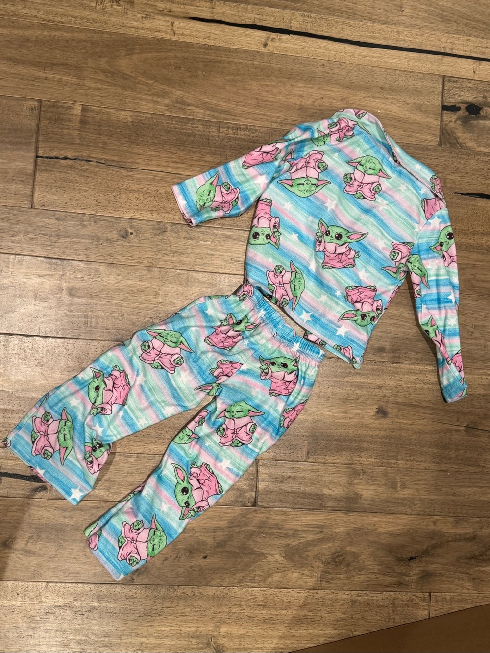 Star Wars Baby Yoda Kids Pink & Green Character Pajama Set - Two-Piece Sleepwear - Picture 4 of 5